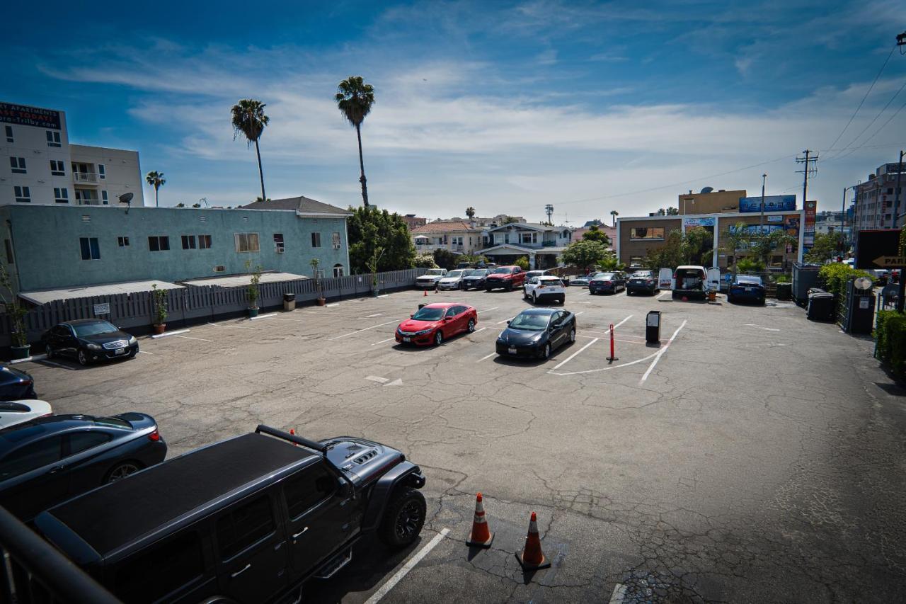 H By H Hospitality Hotel Los Angeles Exterior photo